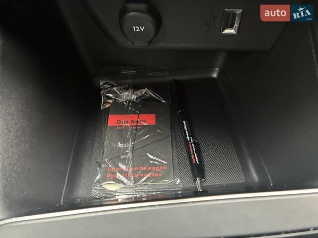 Серый Опель Mokka-e, объемом двигателя 0 л и пробегом 39 тыс. км за 18500 $, фото 86 на Automoto.ua