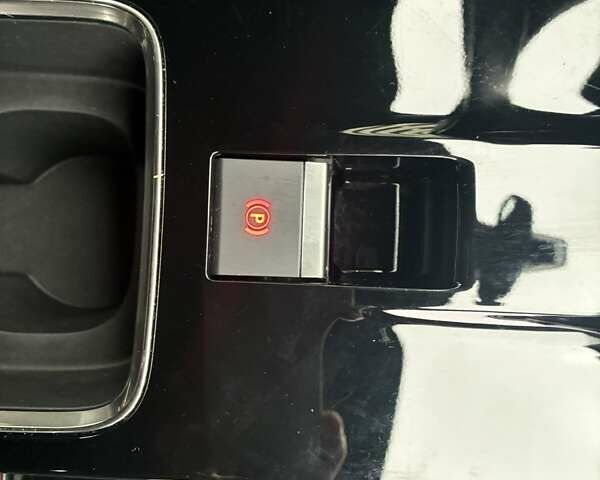 Серый Опель Mokka-e, объемом двигателя 0 л и пробегом 39 тыс. км за 18500 $, фото 83 на Automoto.ua