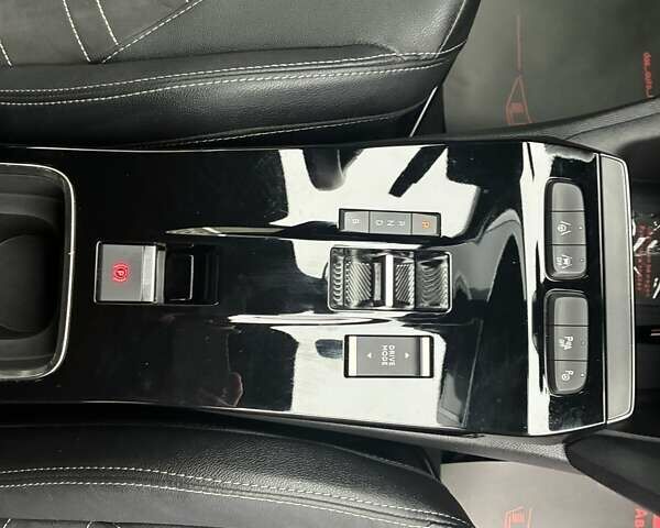 Серый Опель Mokka-e, объемом двигателя 0 л и пробегом 39 тыс. км за 18500 $, фото 84 на Automoto.ua