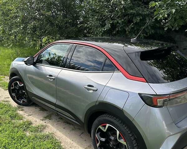 Серый Опель Mokka-e, объемом двигателя 0 л и пробегом 44 тыс. км за 16500 $, фото 4 на Automoto.ua