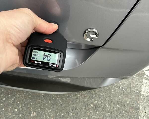 Серый Опель Mokka-e, объемом двигателя 0 л и пробегом 39 тыс. км за 18500 $, фото 130 на Automoto.ua