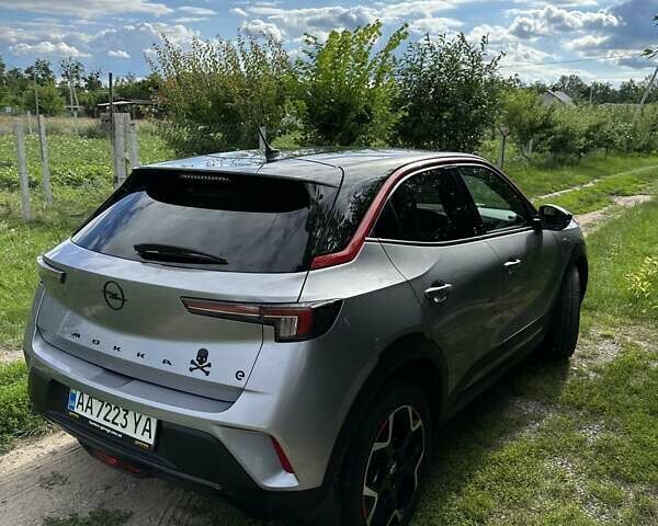 Серый Опель Mokka-e, объемом двигателя 0 л и пробегом 44 тыс. км за 16500 $, фото 1 на Automoto.ua