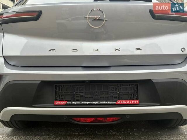 Серый Опель Mokka-e, объемом двигателя 0 л и пробегом 39 тыс. км за 18500 $, фото 23 на Automoto.ua