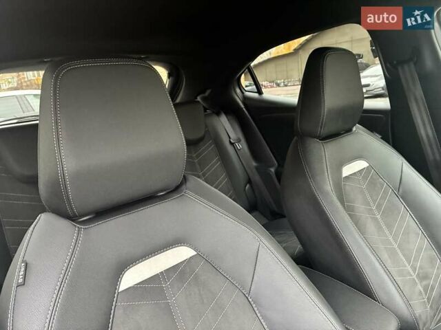 Серый Опель Mokka-e, объемом двигателя 0 л и пробегом 39 тыс. км за 18500 $, фото 89 на Automoto.ua