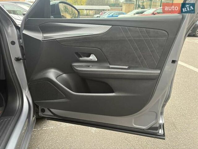 Серый Опель Mokka-e, объемом двигателя 0 л и пробегом 39 тыс. км за 18500 $, фото 72 на Automoto.ua