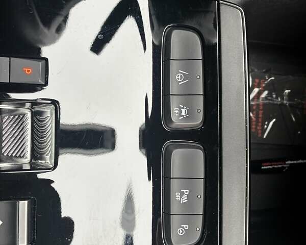 Серый Опель Mokka-e, объемом двигателя 0 л и пробегом 39 тыс. км за 18500 $, фото 81 на Automoto.ua