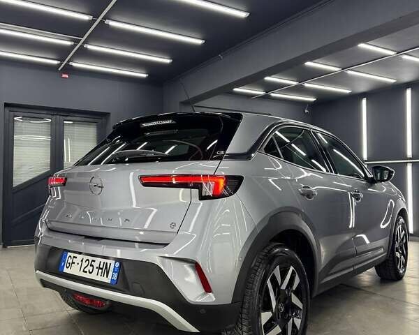 Серый Опель Mokka-e, объемом двигателя 0 л и пробегом 72 тыс. км за 16800 $, фото 9 на Automoto.ua