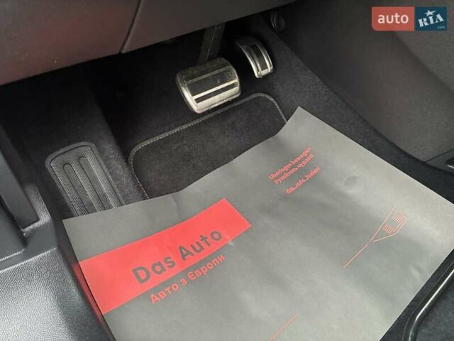 Серый Опель Mokka-e, объемом двигателя 0 л и пробегом 39 тыс. км за 18500 $, фото 101 на Automoto.ua