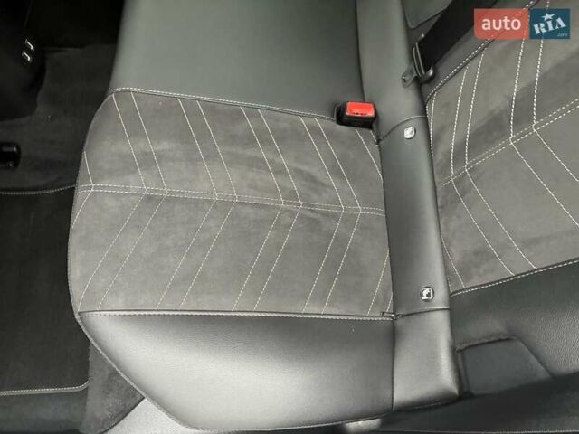 Серый Опель Mokka-e, объемом двигателя 0 л и пробегом 39 тыс. км за 18500 $, фото 69 на Automoto.ua