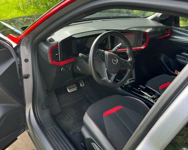 Серый Опель Mokka-e, объемом двигателя 0 л и пробегом 44 тыс. км за 16500 $, фото 6 на Automoto.ua