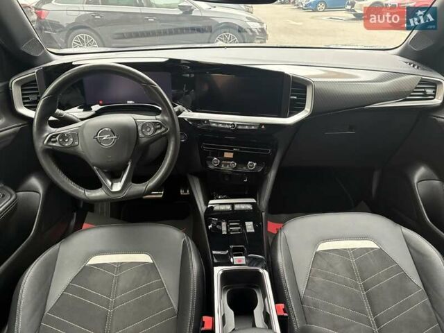 Серый Опель Mokka-e, объемом двигателя 0 л и пробегом 39 тыс. км за 18500 $, фото 105 на Automoto.ua