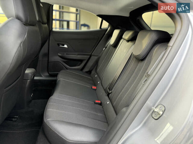 Серый Опель Mokka-e, объемом двигателя 0 л и пробегом 22 тыс. км за 16900 $, фото 8 на Automoto.ua