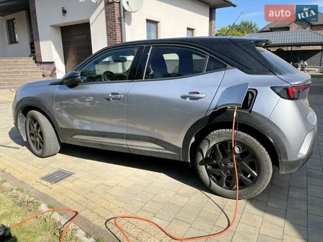 Сірий Опель Mokka-e, об'ємом двигуна 0 л та пробігом 14 тис. км за 20500 $, фото 4 на Automoto.ua