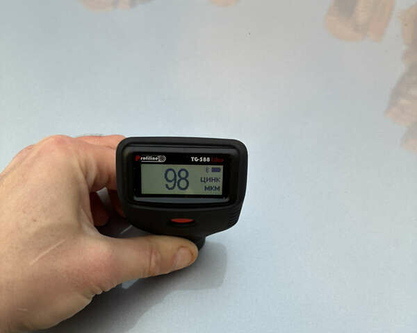 Серый Опель Mokka-e, объемом двигателя 0 л и пробегом 10 тыс. км за 18000 $, фото 72 на Automoto.ua