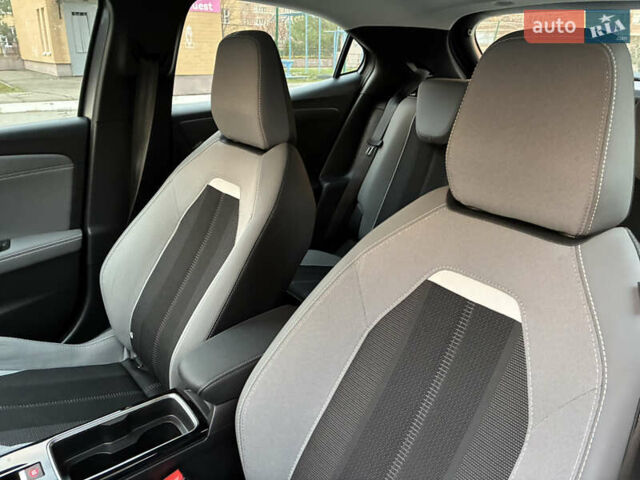 Серый Опель Mokka-e, объемом двигателя 0 л и пробегом 10 тыс. км за 18000 $, фото 57 на Automoto.ua