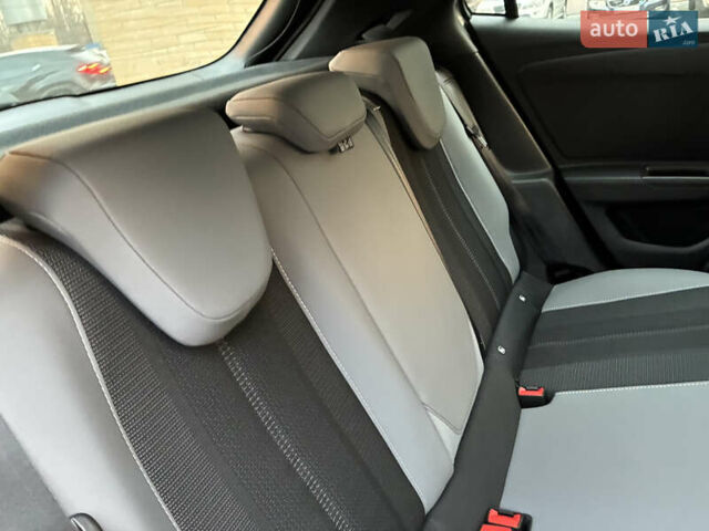 Серый Опель Mokka-e, объемом двигателя 0 л и пробегом 10 тыс. км за 18000 $, фото 44 на Automoto.ua