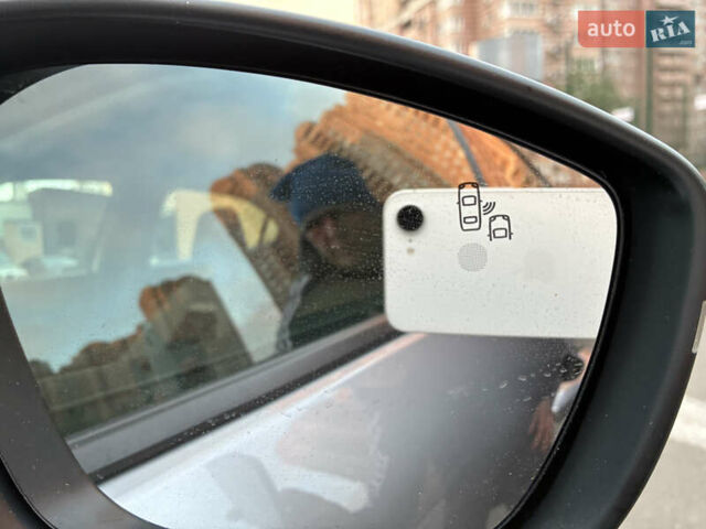 Серый Опель Mokka-e, объемом двигателя 0 л и пробегом 10 тыс. км за 18000 $, фото 46 на Automoto.ua