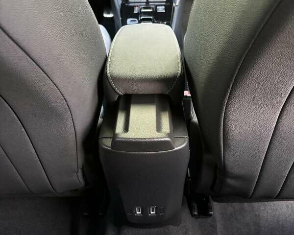 Сірий Опель Mokka-e, об'ємом двигуна 0 л та пробігом 1 тис. км за 21100 $, фото 17 на Automoto.ua