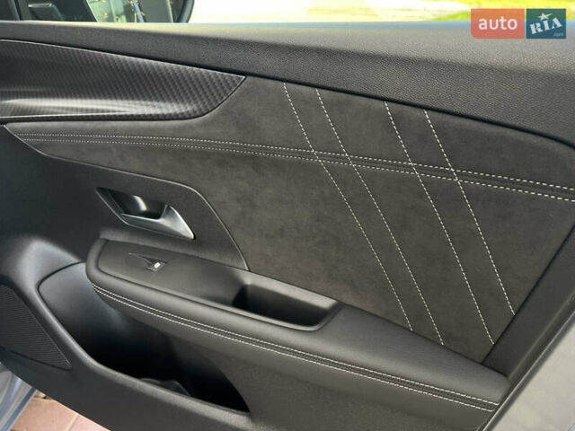 Сірий Опель Mokka-e, об'ємом двигуна 0 л та пробігом 4 тис. км за 22500 $, фото 41 на Automoto.ua