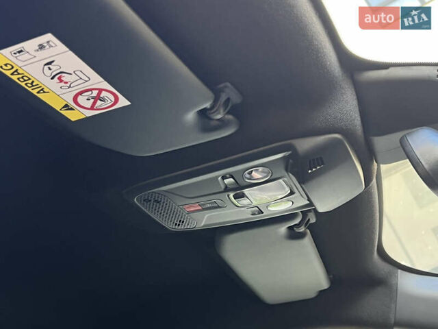 Сірий Опель Mokka-e, об'ємом двигуна 0 л та пробігом 4 тис. км за 22500 $, фото 42 на Automoto.ua