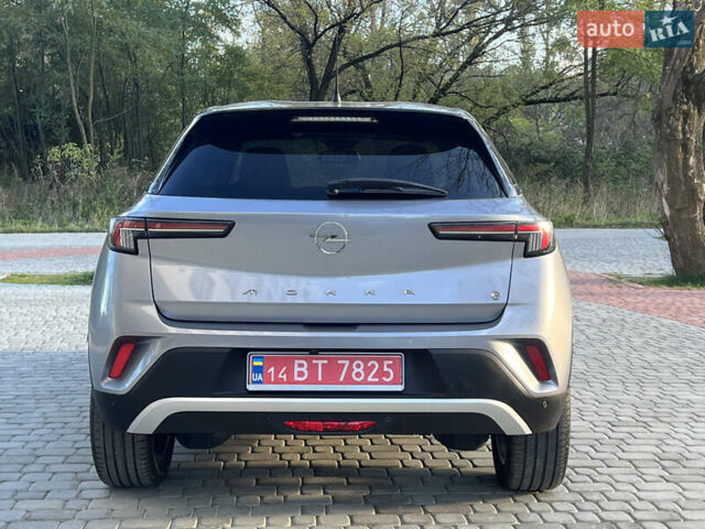 Сірий Опель Mokka-e, об'ємом двигуна 0 л та пробігом 4 тис. км за 22500 $, фото 19 на Automoto.ua