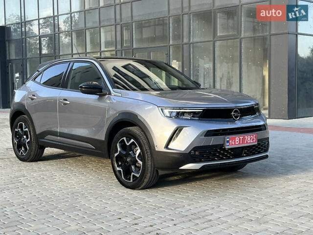 Сірий Опель Mokka-e, об'ємом двигуна 0 л та пробігом 4 тис. км за 22500 $, фото 23 на Automoto.ua