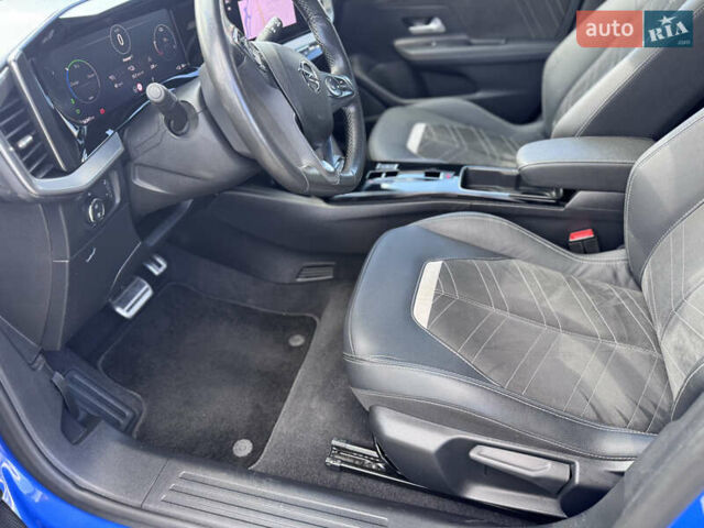 Синий Опель Mokka-e, объемом двигателя 0 л и пробегом 56 тыс. км за 16300 $, фото 32 на Automoto.ua
