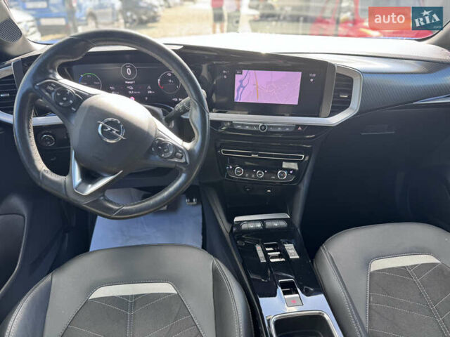 Синий Опель Mokka-e, объемом двигателя 0 л и пробегом 56 тыс. км за 16300 $, фото 43 на Automoto.ua
