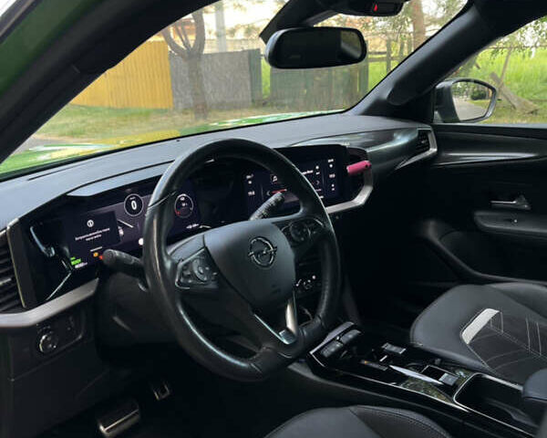 Зелений Опель Mokka-e, об'ємом двигуна 0 л та пробігом 51 тис. км за 16500 $, фото 8 на Automoto.ua