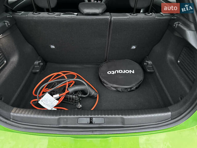 Зеленый Опель Mokka-e, объемом двигателя 0 л и пробегом 43 тыс. км за 17900 $, фото 32 на Automoto.ua