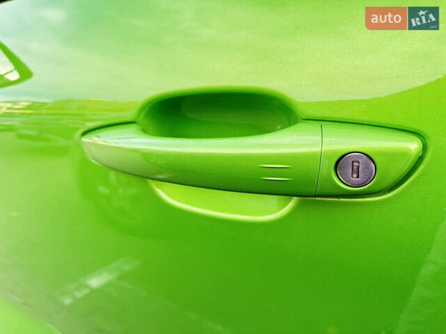 Зеленый Опель Mokka-e, объемом двигателя 0 л и пробегом 58 тыс. км за 17499 $, фото 12 на Automoto.ua