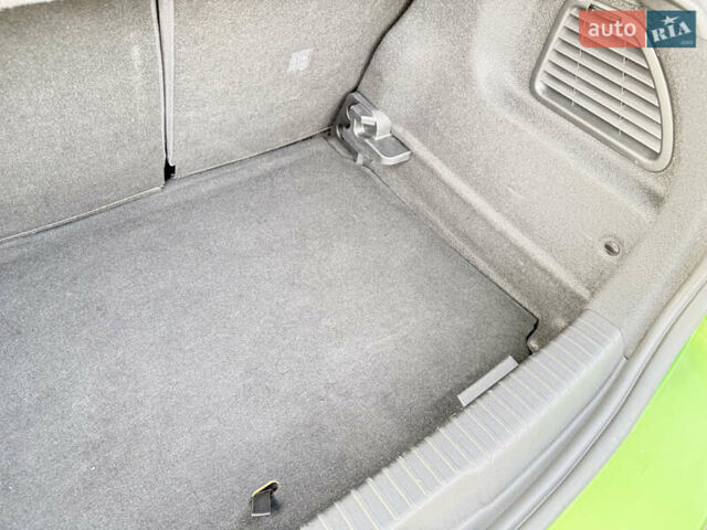 Зеленый Опель Mokka-e, объемом двигателя 0 л и пробегом 58 тыс. км за 17499 $, фото 27 на Automoto.ua