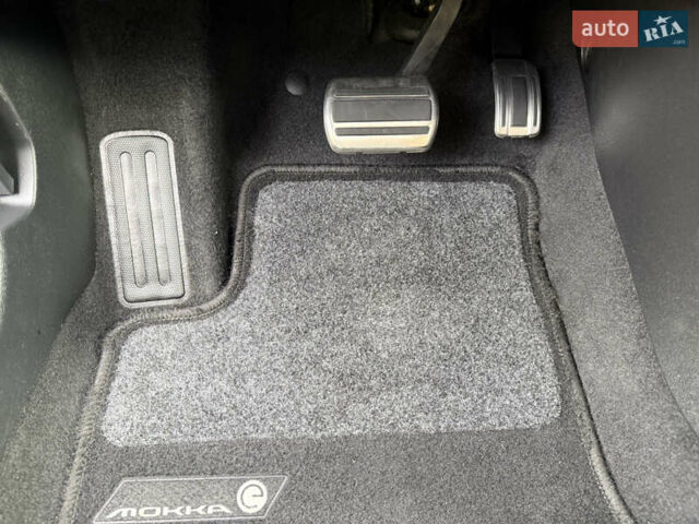 Зеленый Опель Mokka-e, объемом двигателя 0 л и пробегом 58 тыс. км за 17499 $, фото 40 на Automoto.ua