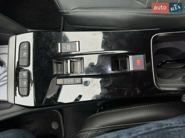 Зеленый Опель Mokka-e, объемом двигателя 0 л и пробегом 36 тыс. км за 17500 $, фото 18 на Automoto.ua