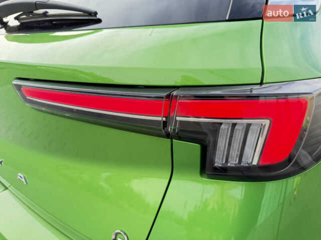 Зеленый Опель Mokka-e, объемом двигателя 0 л и пробегом 58 тыс. км за 17499 $, фото 30 на Automoto.ua