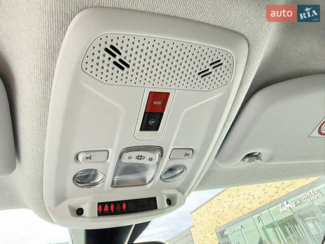 Зеленый Опель Mokka-e, объемом двигателя 0 л и пробегом 58 тыс. км за 17499 $, фото 21 на Automoto.ua