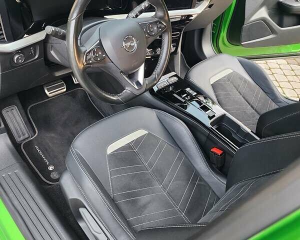 Зелений Опель Mokka-e, об'ємом двигуна 0 л та пробігом 95 тис. км за 18500 $, фото 5 на Automoto.ua