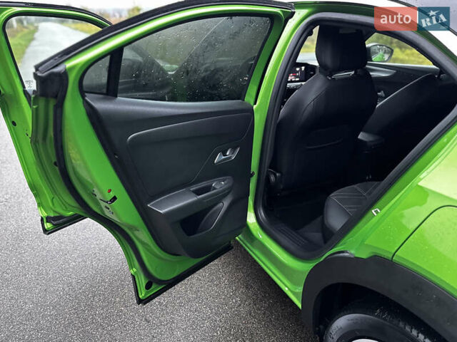 Зеленый Опель Mokka-e, объемом двигателя 0 л и пробегом 43 тыс. км за 17900 $, фото 25 на Automoto.ua
