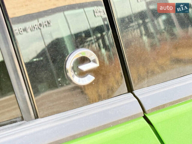 Зеленый Опель Mokka-e, объемом двигателя 0 л и пробегом 58 тыс. км за 17499 $, фото 33 на Automoto.ua