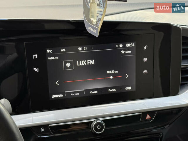 Зеленый Опель Mokka-e, объемом двигателя 0 л и пробегом 18 тыс. км за 16900 $, фото 18 на Automoto.ua