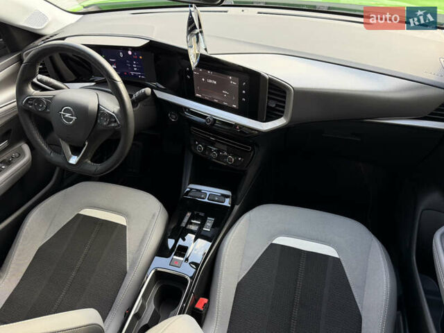 Зеленый Опель Mokka-e, объемом двигателя 0 л и пробегом 18 тыс. км за 16900 $, фото 19 на Automoto.ua