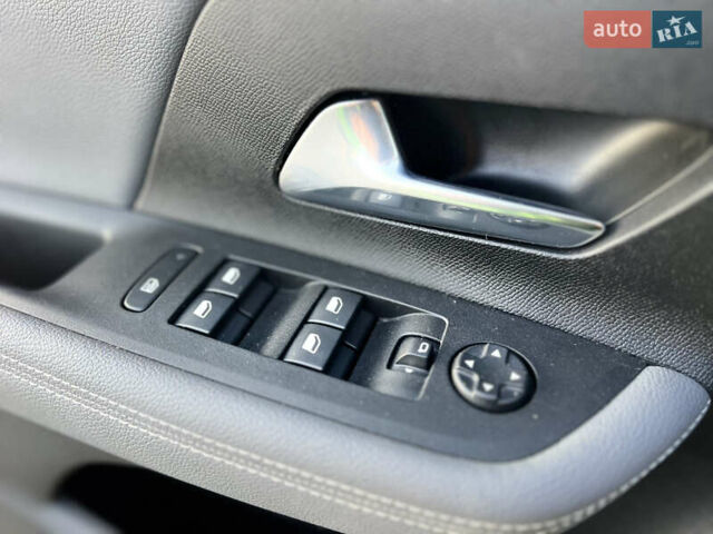 Зелений Опель Mokka-e, об'ємом двигуна 0 л та пробігом 17 тис. км за 19000 $, фото 13 на Automoto.ua