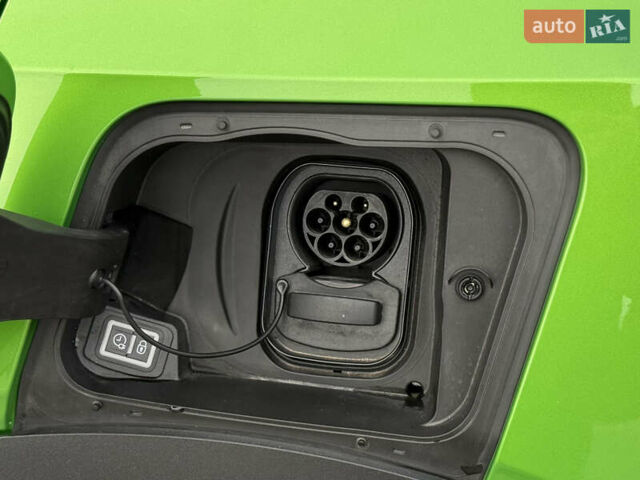 Зеленый Опель Mokka-e, объемом двигателя 0 л и пробегом 18 тыс. км за 16900 $, фото 32 на Automoto.ua