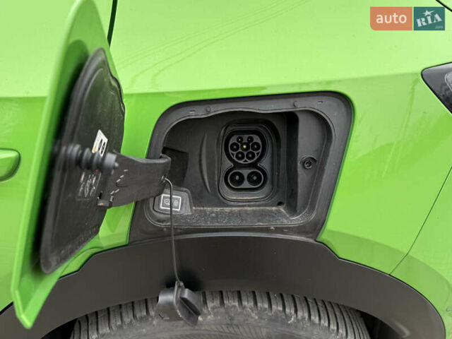Зелений Опель Mokka-e, об'ємом двигуна 0 л та пробігом 60 тис. км за 16799 $, фото 33 на Automoto.ua