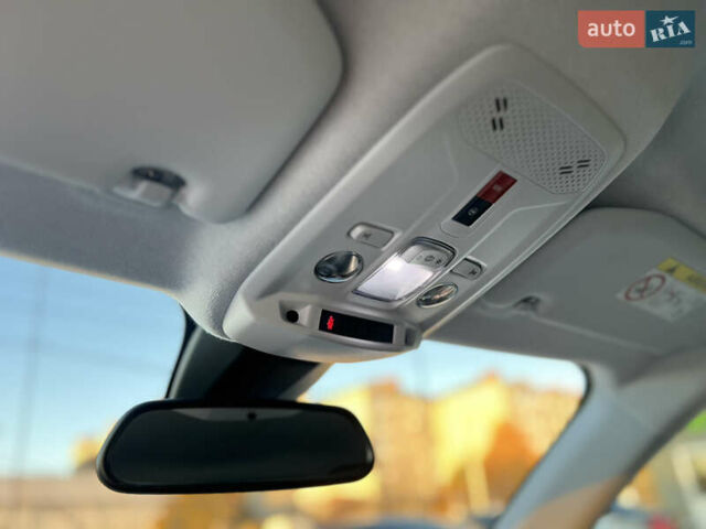 Зелений Опель Mokka-e, об'ємом двигуна 0 л та пробігом 17 тис. км за 19000 $, фото 17 на Automoto.ua