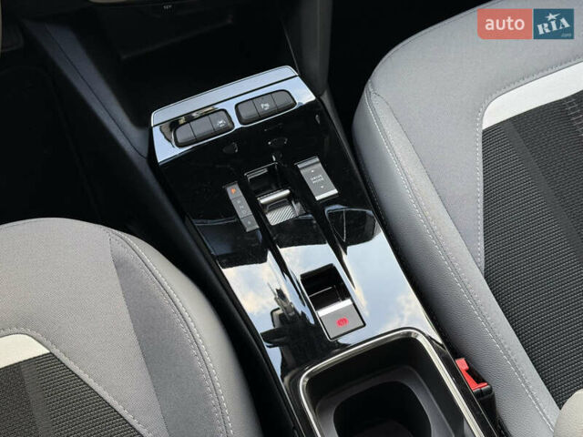 Зеленый Опель Mokka-e, объемом двигателя 0 л и пробегом 18 тыс. км за 16900 $, фото 10 на Automoto.ua