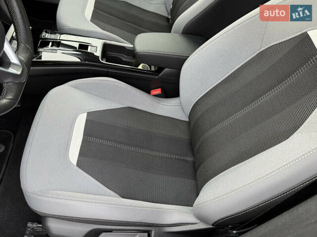 Зелений Опель Mokka-e, об'ємом двигуна 0 л та пробігом 60 тис. км за 16799 $, фото 57 на Automoto.ua