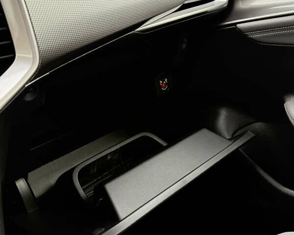 Зелений Опель Mokka-e, об'ємом двигуна 0 л та пробігом 60 тис. км за 16799 $, фото 59 на Automoto.ua