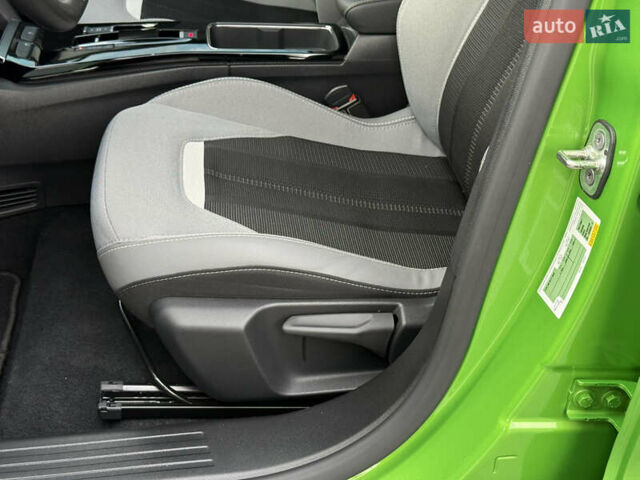 Зеленый Опель Mokka-e, объемом двигателя 0 л и пробегом 18 тыс. км за 16900 $, фото 29 на Automoto.ua