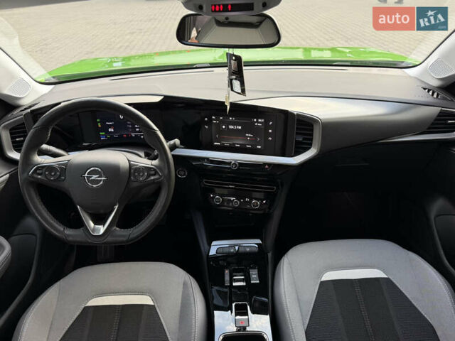 Зеленый Опель Mokka-e, объемом двигателя 0 л и пробегом 18 тыс. км за 16900 $, фото 12 на Automoto.ua